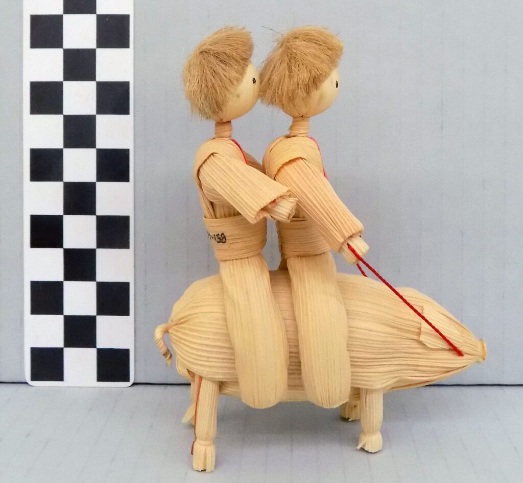 Talash and corn cob dolls